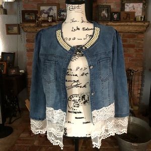 Beautiful Denim & Lace lightweight Ladies Jacket.